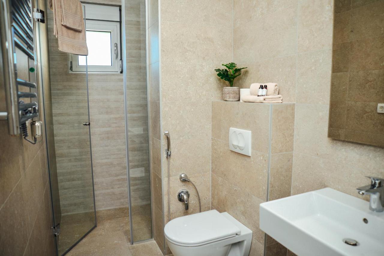 Ily Apartment With Sea View Cattaro Esterno foto